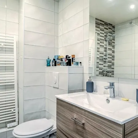 Modern Of 60m² With Balcony *